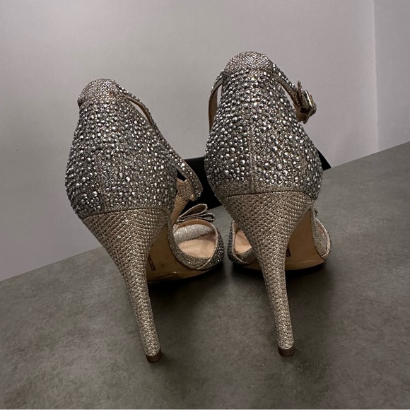 CRYSTAL HEELS 🎀 - Picture 7 of 11